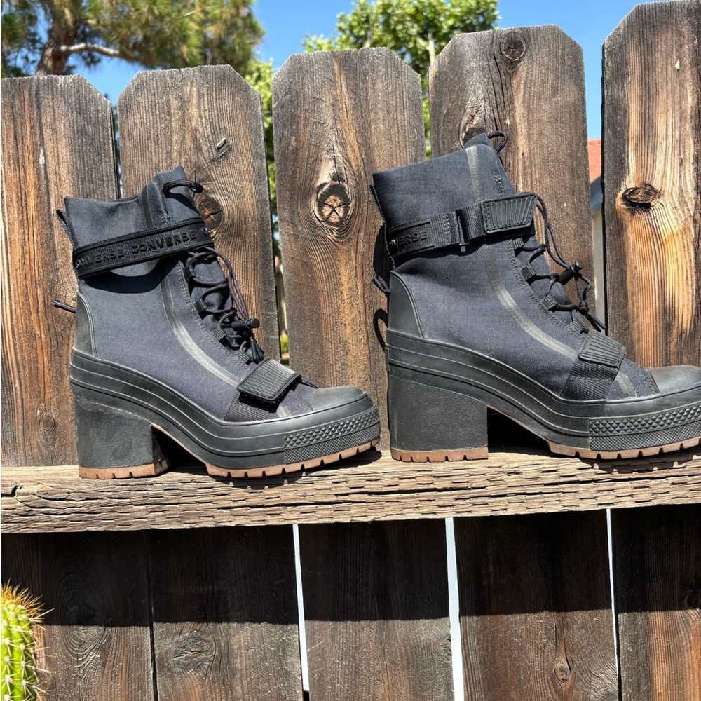 Converse Women's Black Lace-Up Platform Boots